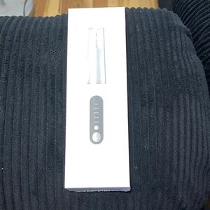 Brand new in plastic never used White Electric Tarter Remover